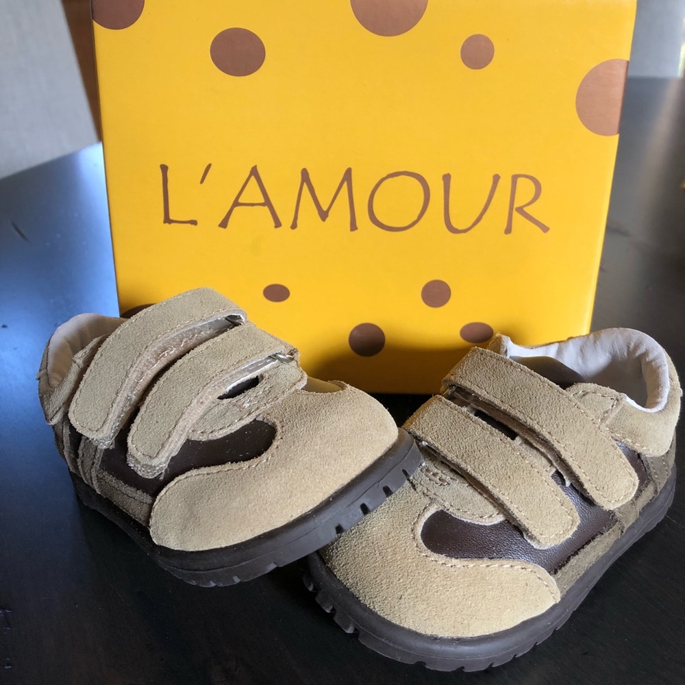 L’Amour Velcro Sneakers- Size 3